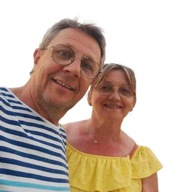 Christine et Joël Leurs propriétaires des gites "Les séjours à Cappelle Brouck"